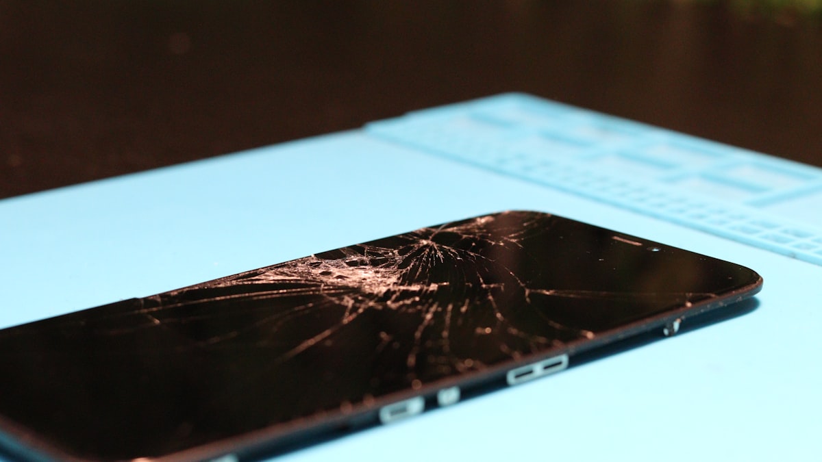 Ecran de smartphone crapat